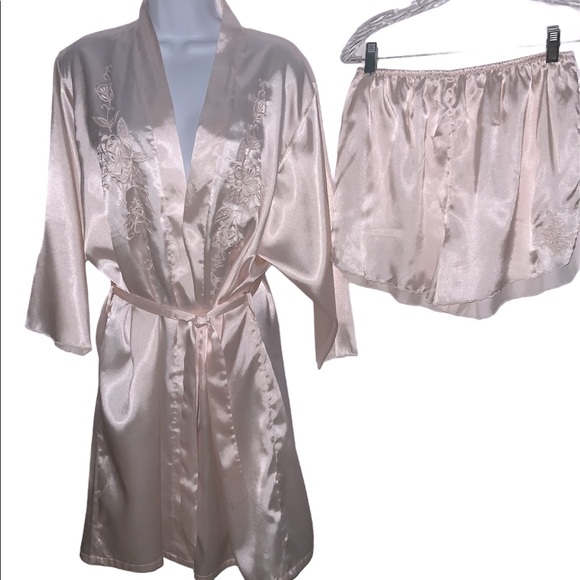 Plants Other - Silk Embroidered Rob with Matching Shorts NEW